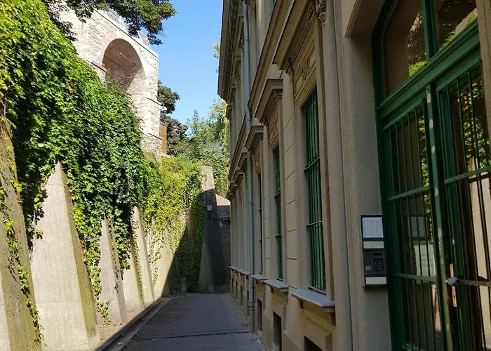 Newly Designed Flat Under Castle Apartament *