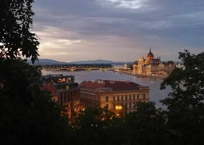 Newly Designed Flat Under Castle * Budapeste