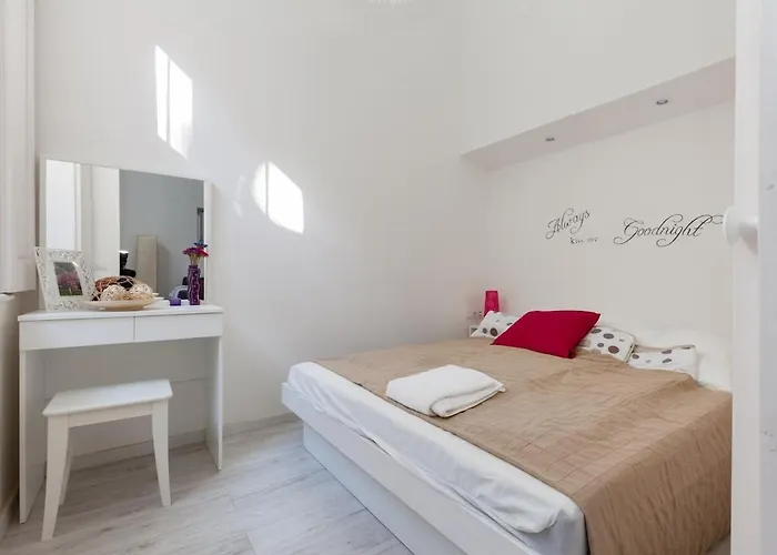 شقة Newly Designed Flat Under Castle *