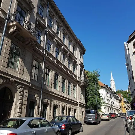 Newly Designed Flat Under Castle Appartement